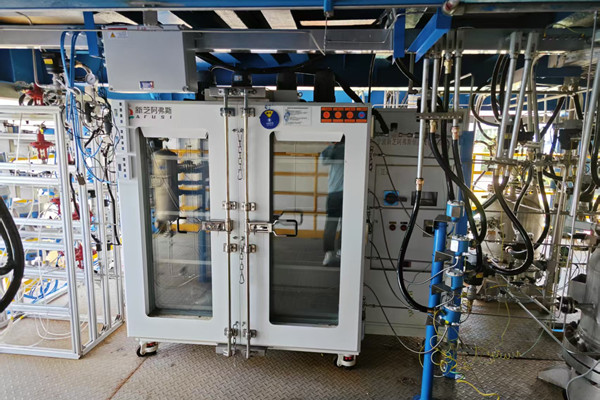 新芝阿弗斯防爆制冷控溫系統與高低溫試驗箱設備實拍圖3